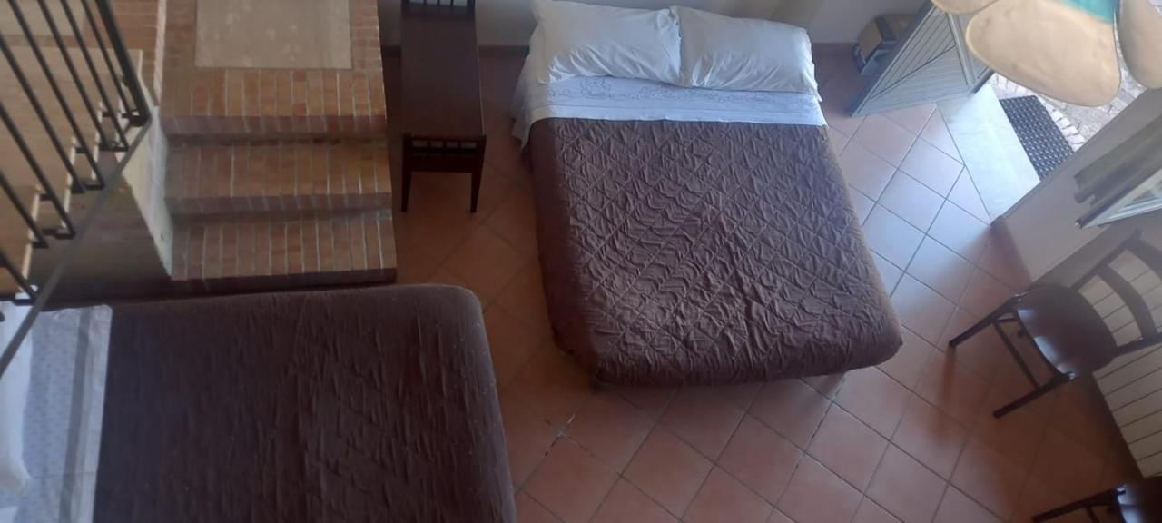 Agriturismo Borgo Nuovo Sant'Agata Dei Goti Hotel Migliara-San Silvestro Bagian luar foto